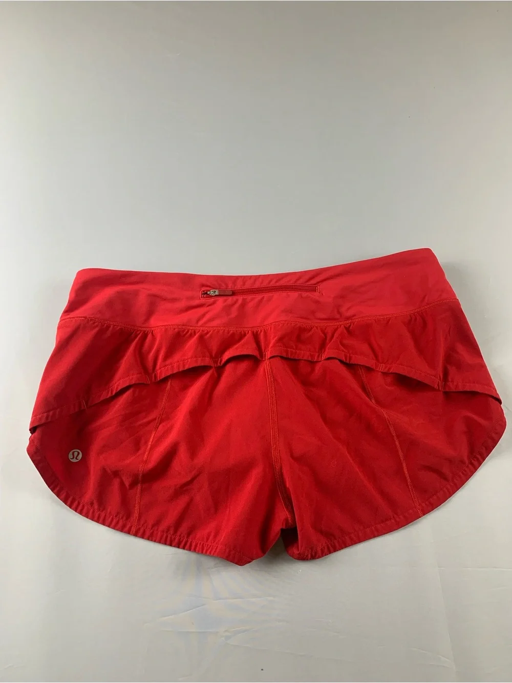 lululemon Speed Up LR 2.5” Red lined short